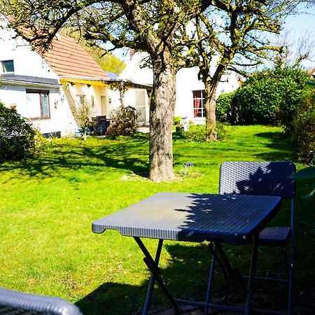Gemuetliches Haus Mit Grossem Traumhaften Garten Brémai repülőtér Kültér fotó