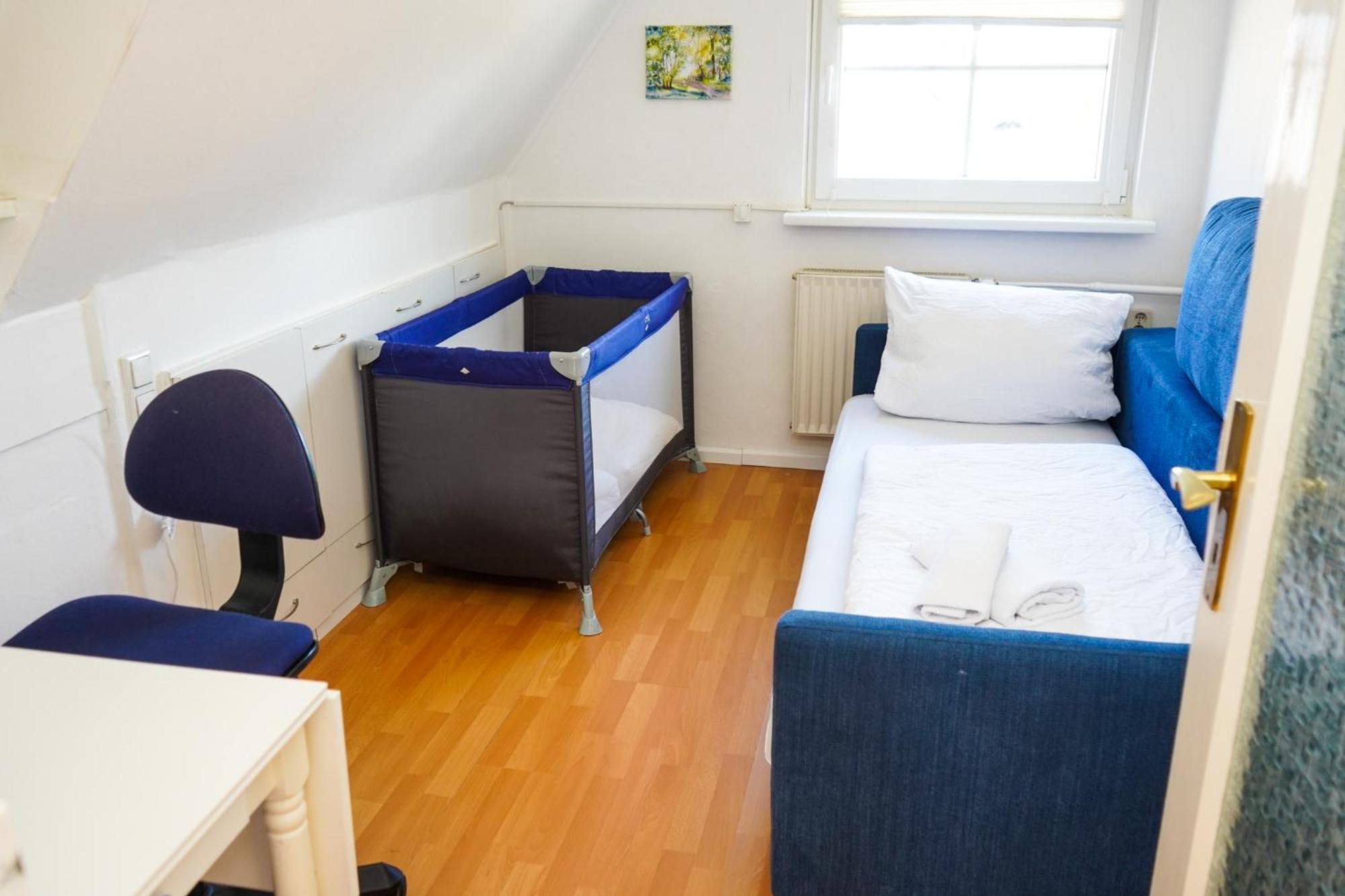 Gemuetliches Haus Mit Grossem Traumhaften Garten Brémai repülőtér Kültér fotó