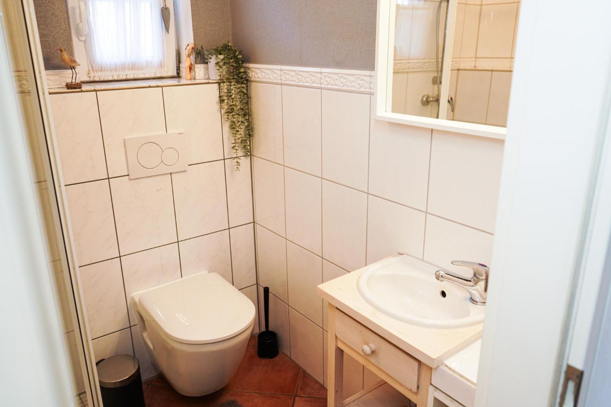Gemuetliches Haus Mit Grossem Traumhaften Garten Brémai repülőtér Kültér fotó